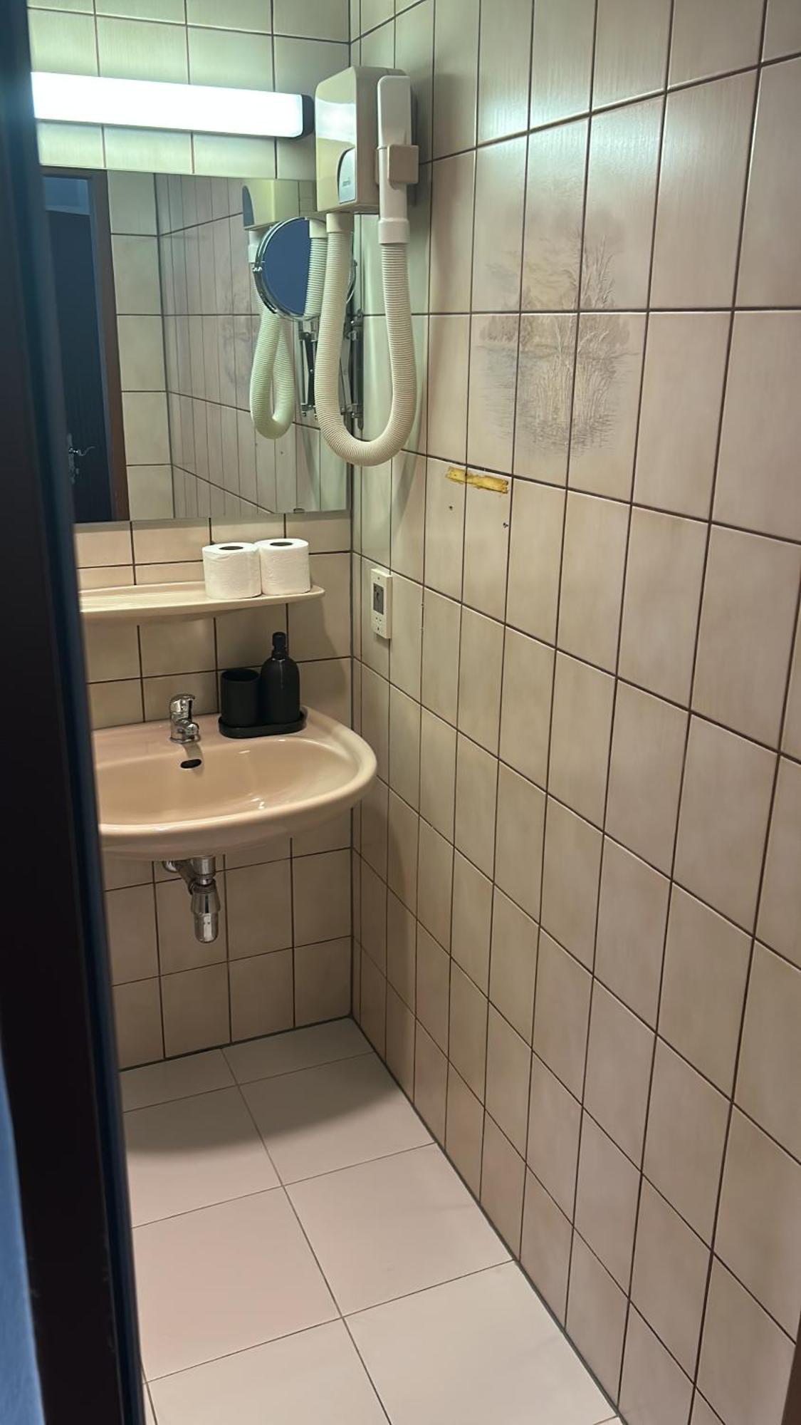 Self-Check-In Hotel Adlon فيينا المظهر الخارجي الصورة