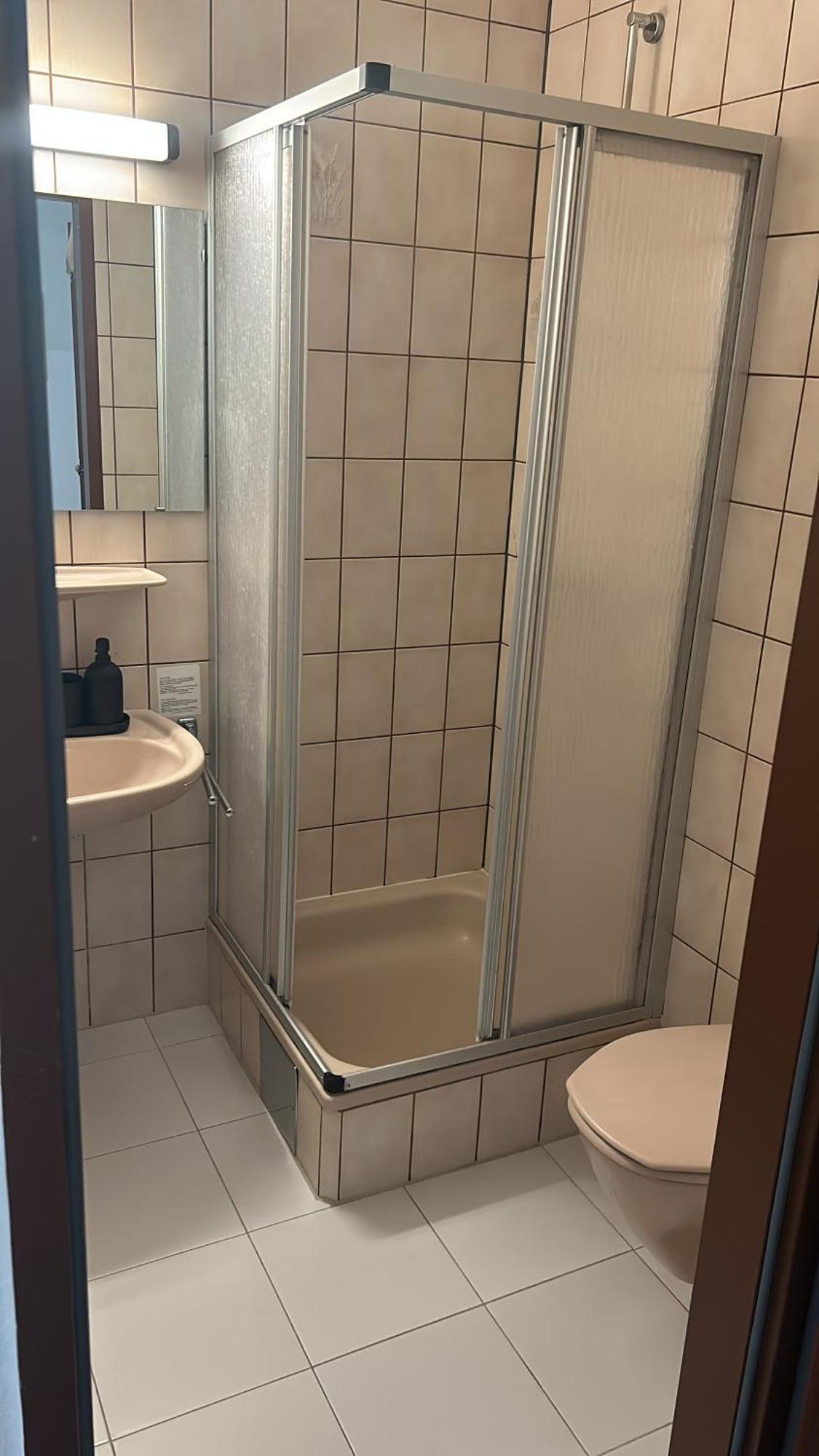 Self-Check-In Hotel Adlon فيينا المظهر الخارجي الصورة